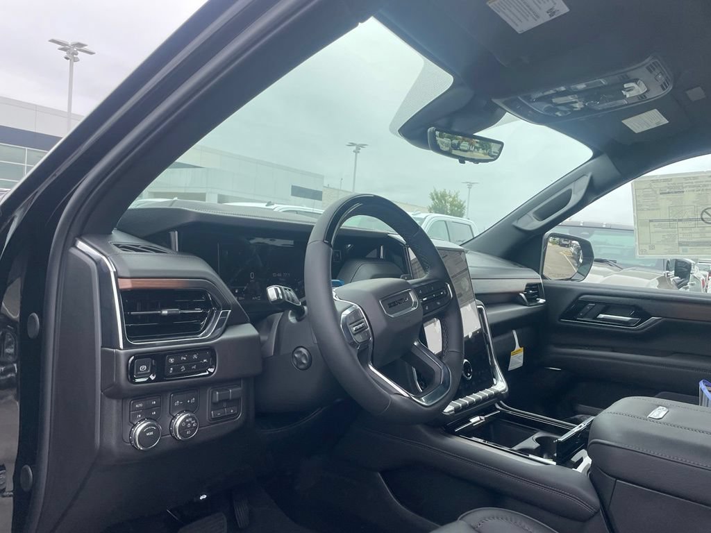 New 2026 GMC Yukon Denali w/ Advanced Technology Package AWD/4WD image 9