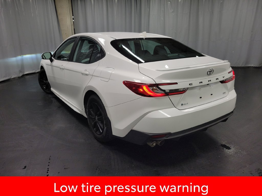 Used 2025 Toyota Camry SE FWD image 6