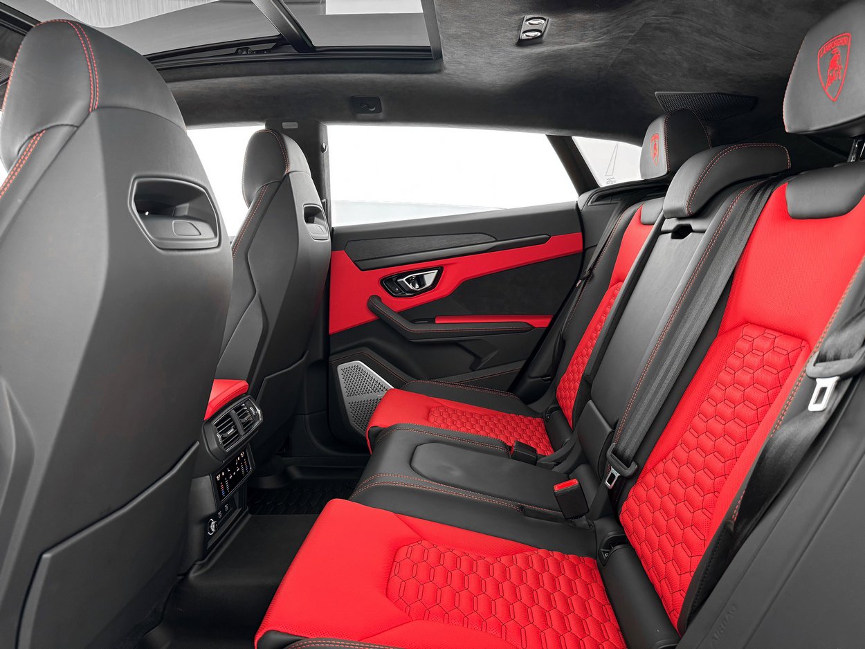 Used 2022 Lamborghini Urus image 26