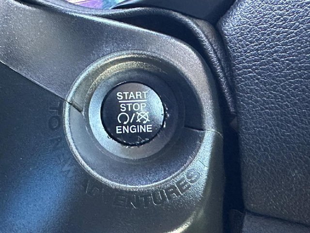 Used 2022 Jeep Renegade Sport w/ Sport Appearance Group AWD/4WD image 18