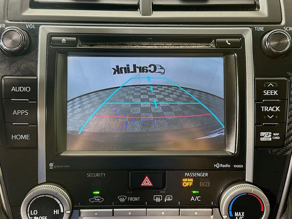 Used 2014 Toyota Camry SE w/ Leather Package FWD image 17