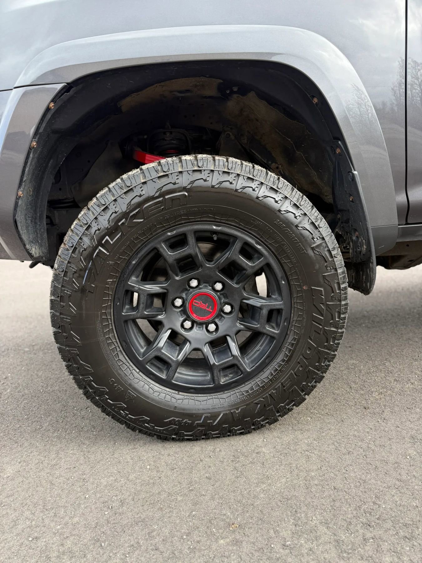 Used 2022 Toyota 4Runner SR5 AWD/4WD image 32