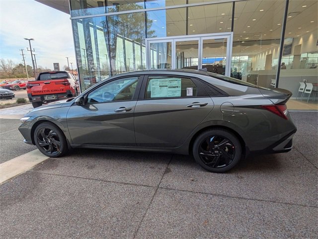 New 2026 Hyundai Elantra Sport image 2