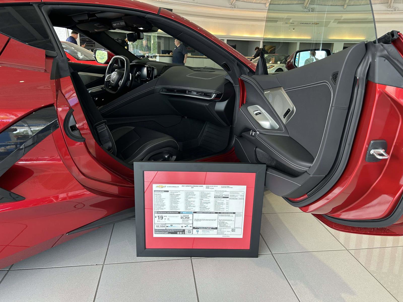 Used 2021 Chevrolet Corvette Stingray Preferred Cpe w/ Battery Protection Package RWD image 12