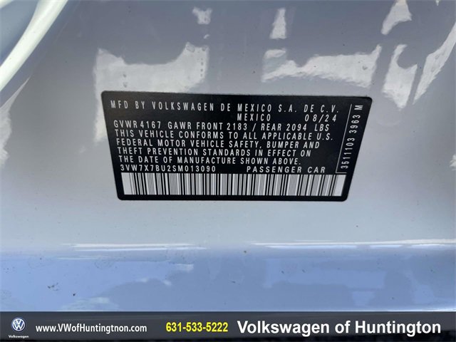 Certified 2025 Volkswagen Jetta SE w/ Sunroof Package image 8