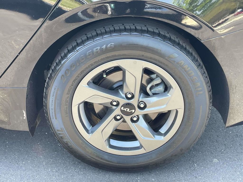Used 2022 Kia K5 LXS image 26