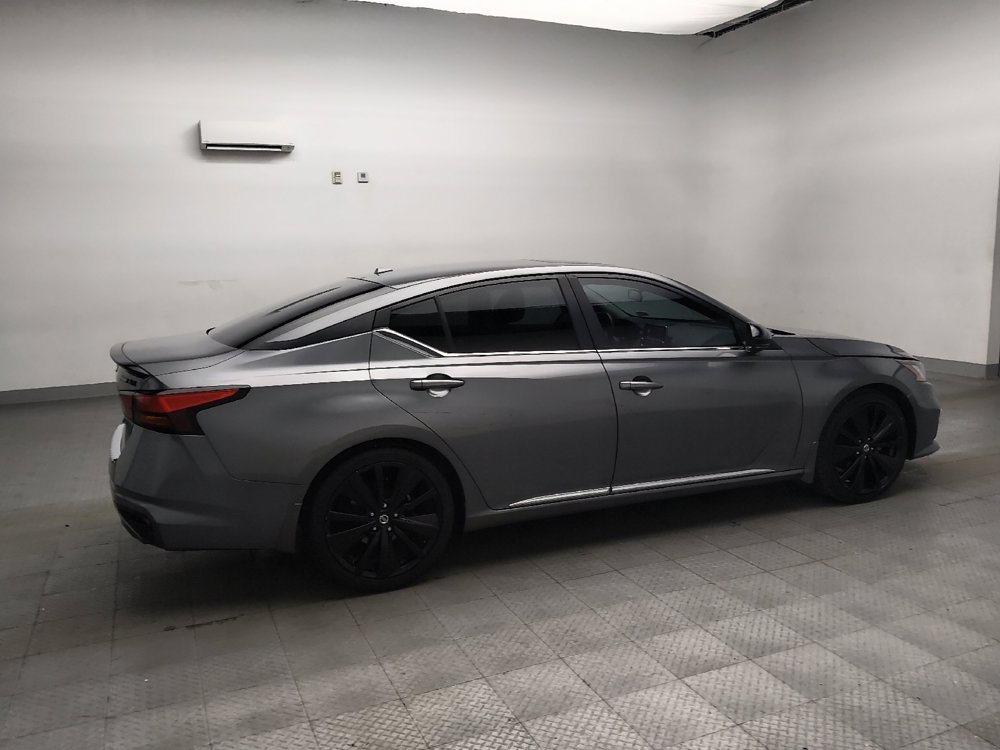 Used 2022 Nissan Altima 2.5 SR w/ Midnight Edition Package FWD image 10