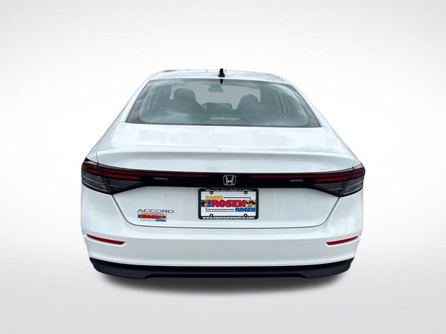 Certified 2025 Honda Accord SE image 4