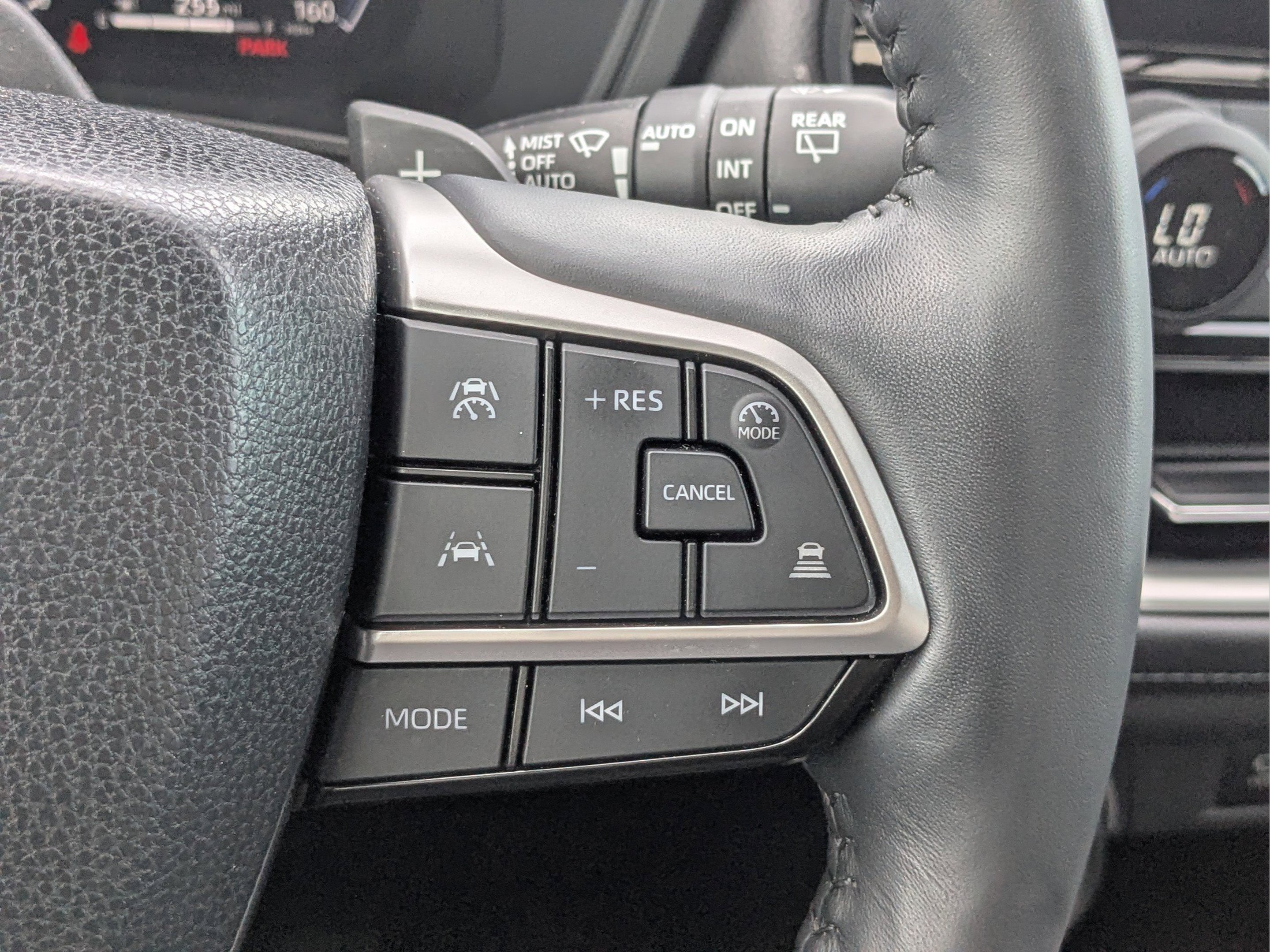 Used 2024 Toyota Grand Highlander AWD image 30