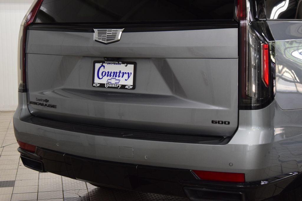 Used 2023 Cadillac Escalade Sport w/ LPO, ONYX Package AWD/4WD image 22