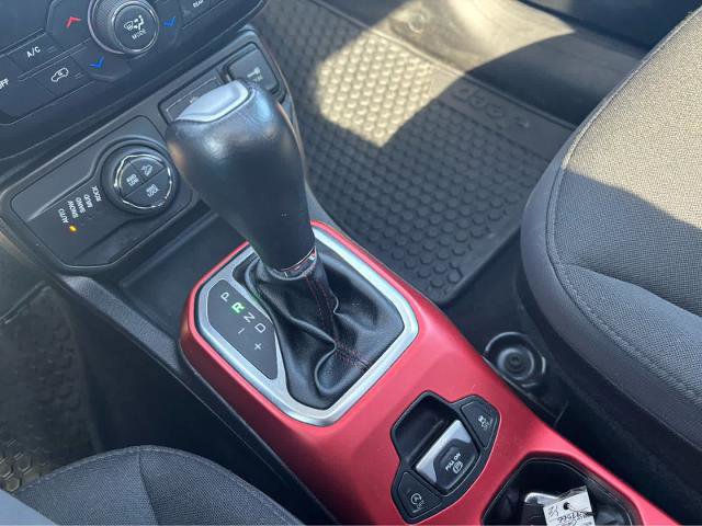 Used 2020 Jeep Renegade Trailhawk w/ Cold Weather Group image 23