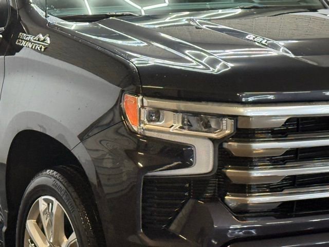Used 2024 Chevrolet Silverado 1500 High Country w/ High Country Premium Package image 2