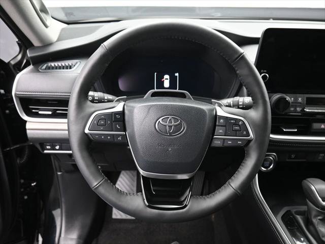 Certified 2026 Toyota Grand Highlander Platinum AWD/4WD image 18