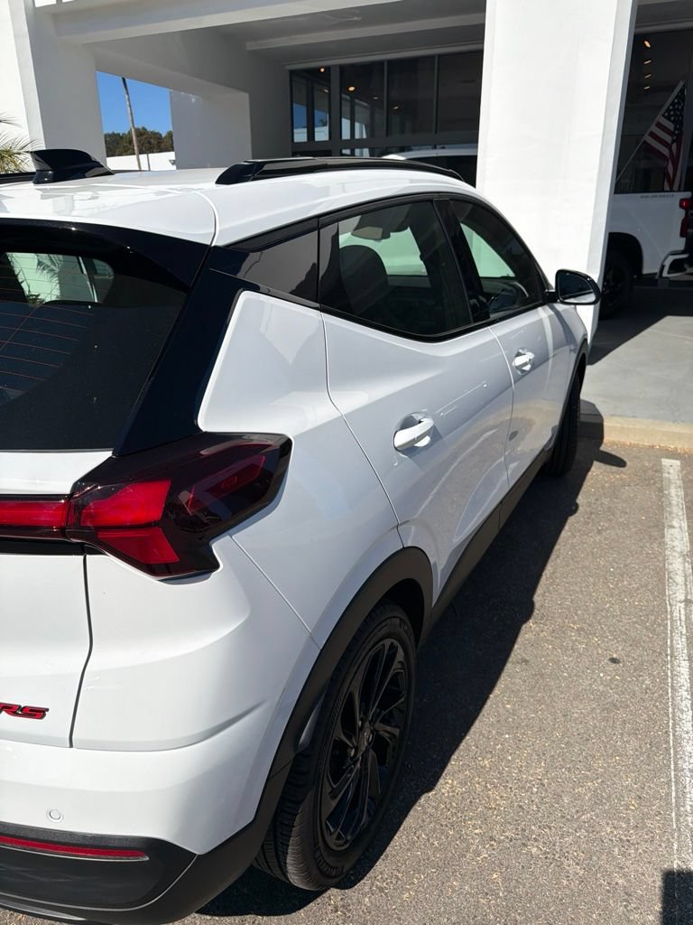 Used 2027 Chevrolet Bolt RS FWD image 9