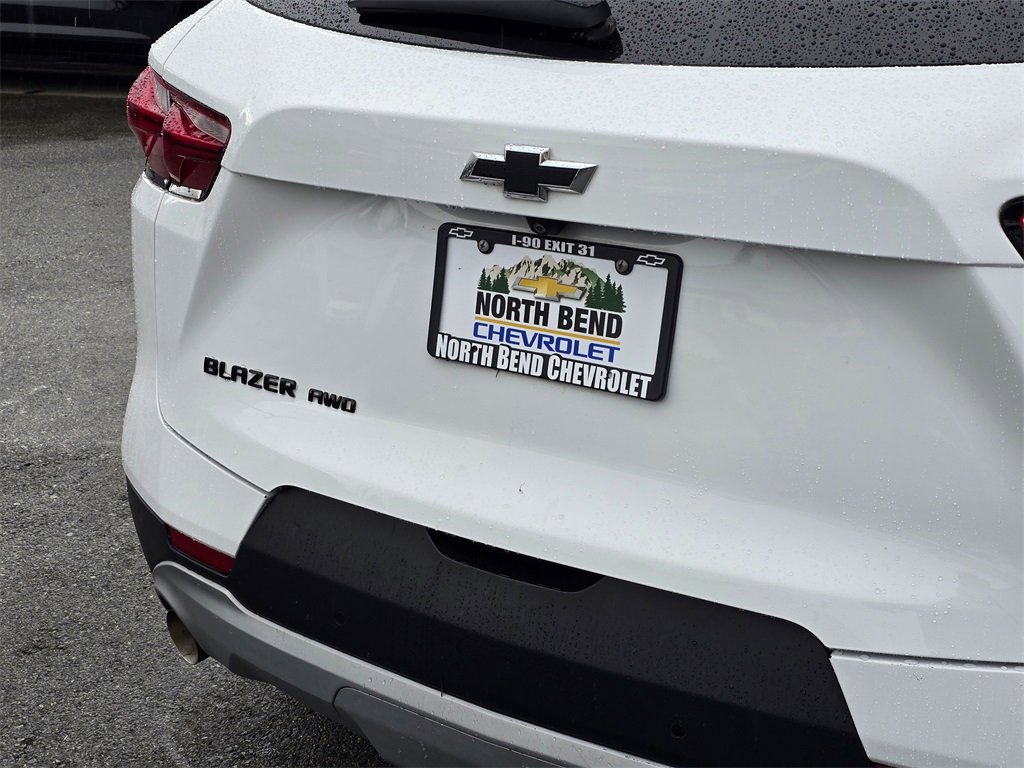 Used 2021 Chevrolet Blazer LT w/ Midnight/Sport Edition image 16