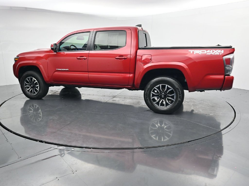 Used 2022 Toyota Tacoma TRD Sport w/ TRD Premium Sport Package AWD/4WD image 5