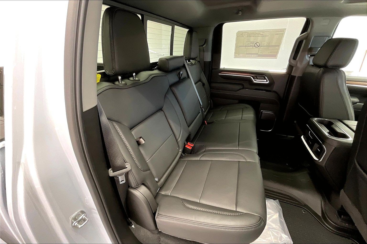 New 2026 GMC Sierra 2500 Denali w/ Denali Reserve Package AWD/4WD image 10