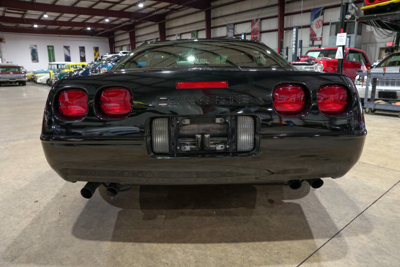 Used 1991 Chevrolet Corvette Coupe RWD image 7