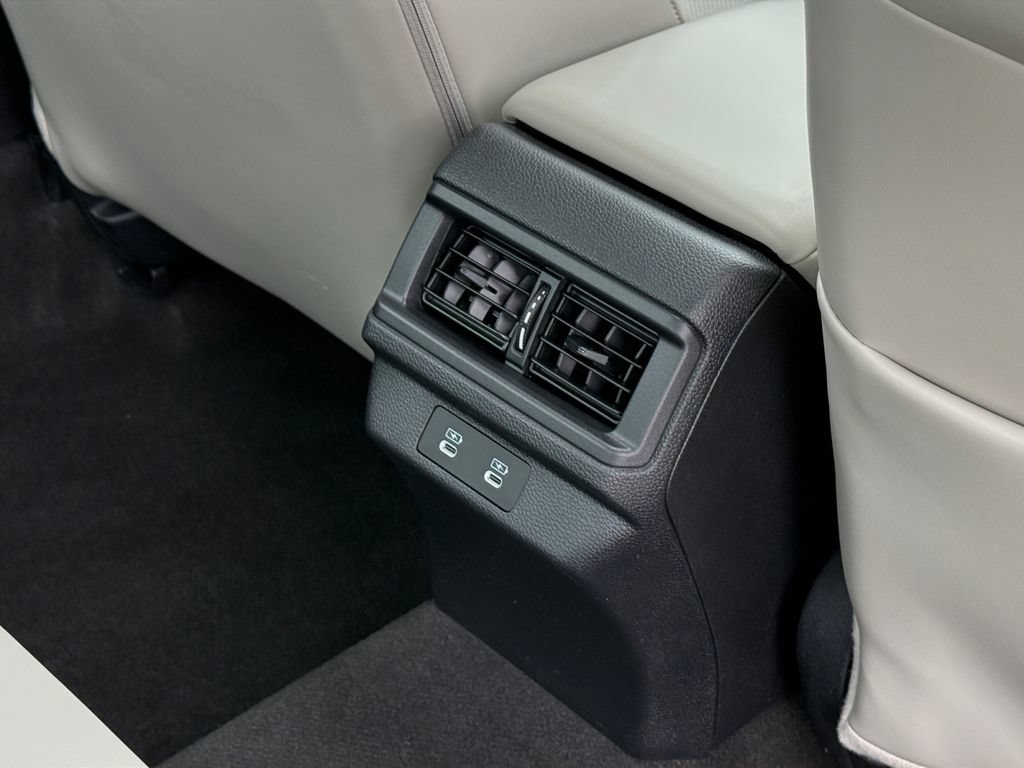 Used 2024 Honda Accord EX-L image 12