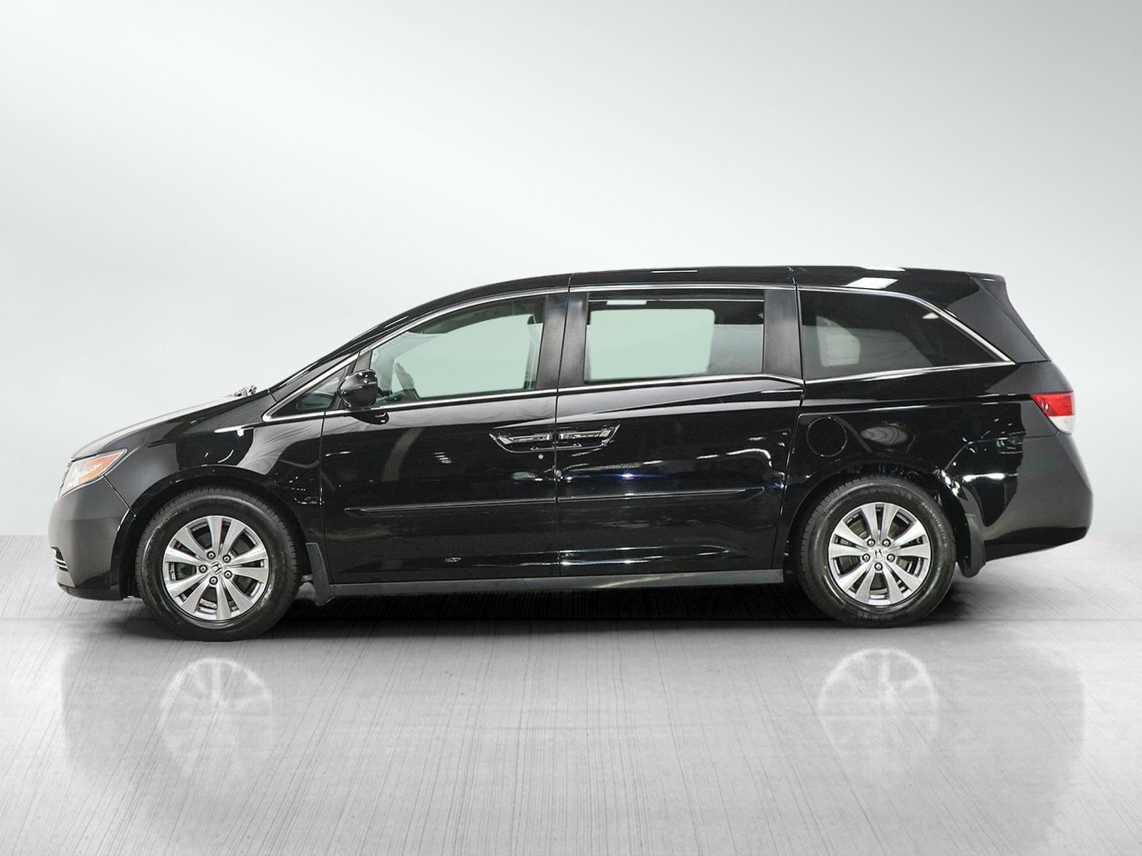 Used 2015 Honda Odyssey EX-L image 2