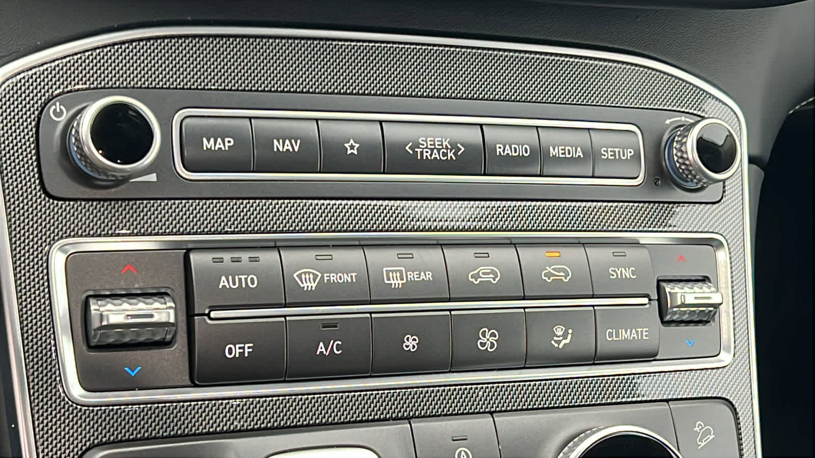 Used 2023 Hyundai Santa Fe Limited w/ Cargo Package image 14