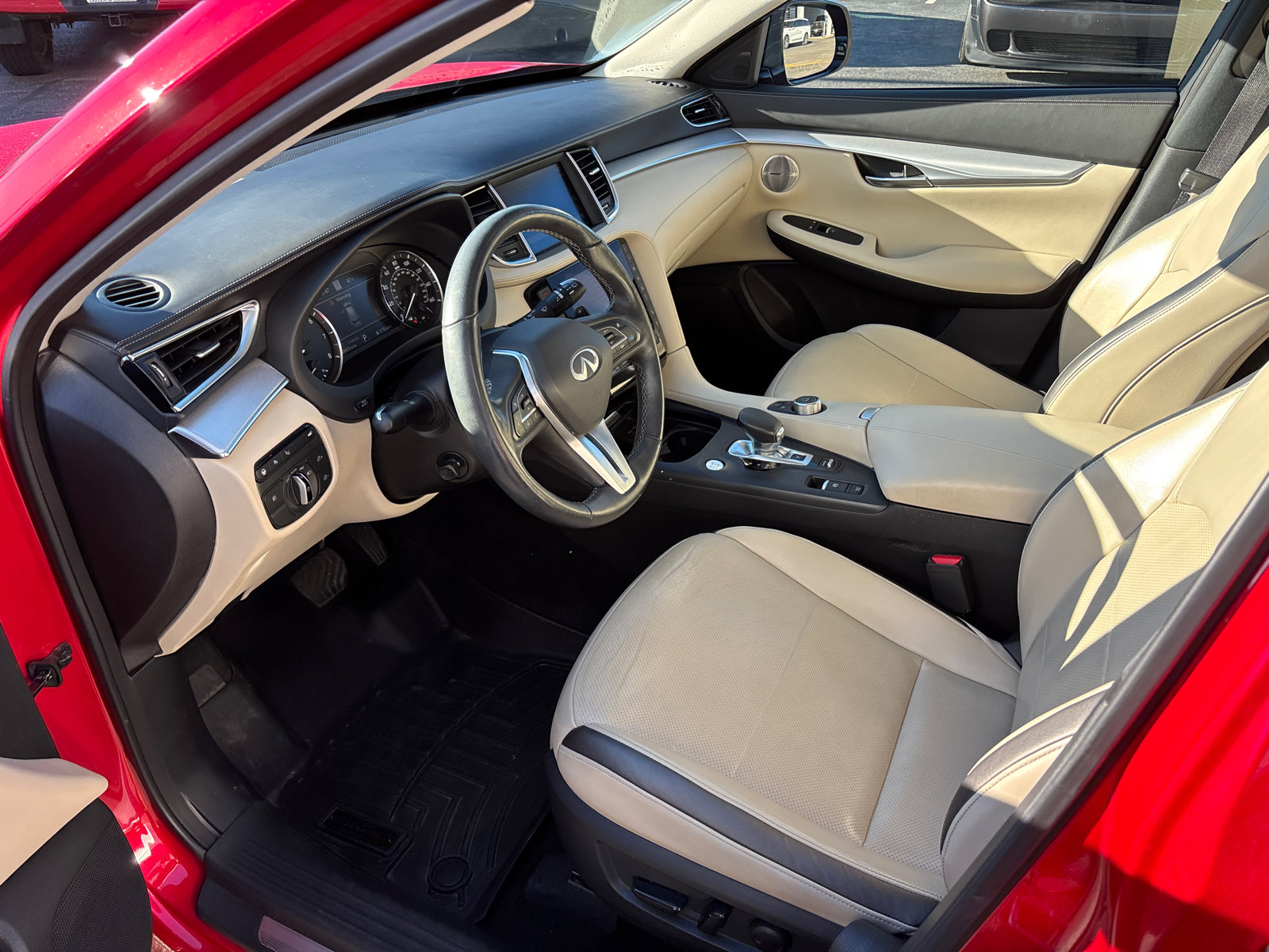 Used 2021 INFINITI QX50 Sensory w/ Accent Package image 25