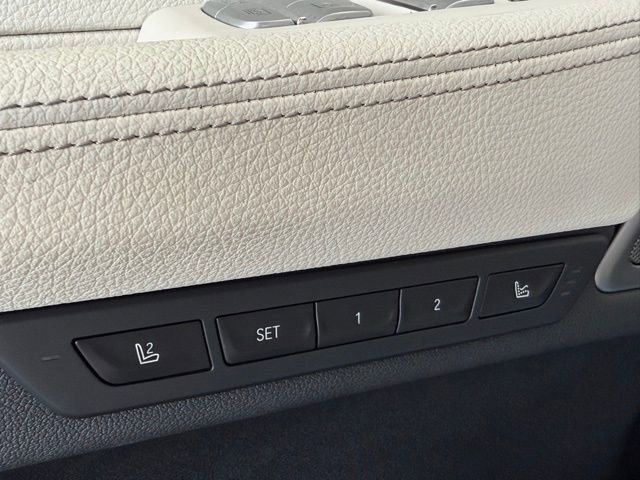 Used 2019 BMW 740i w/ Executive Package image 16