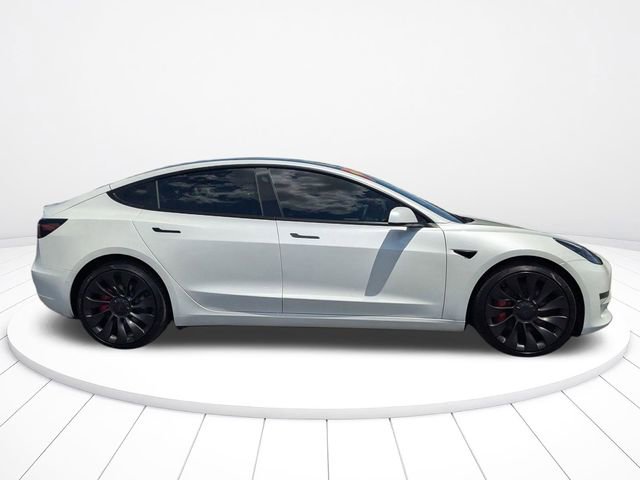 Used 2022 Tesla Model 3 Performance image 2