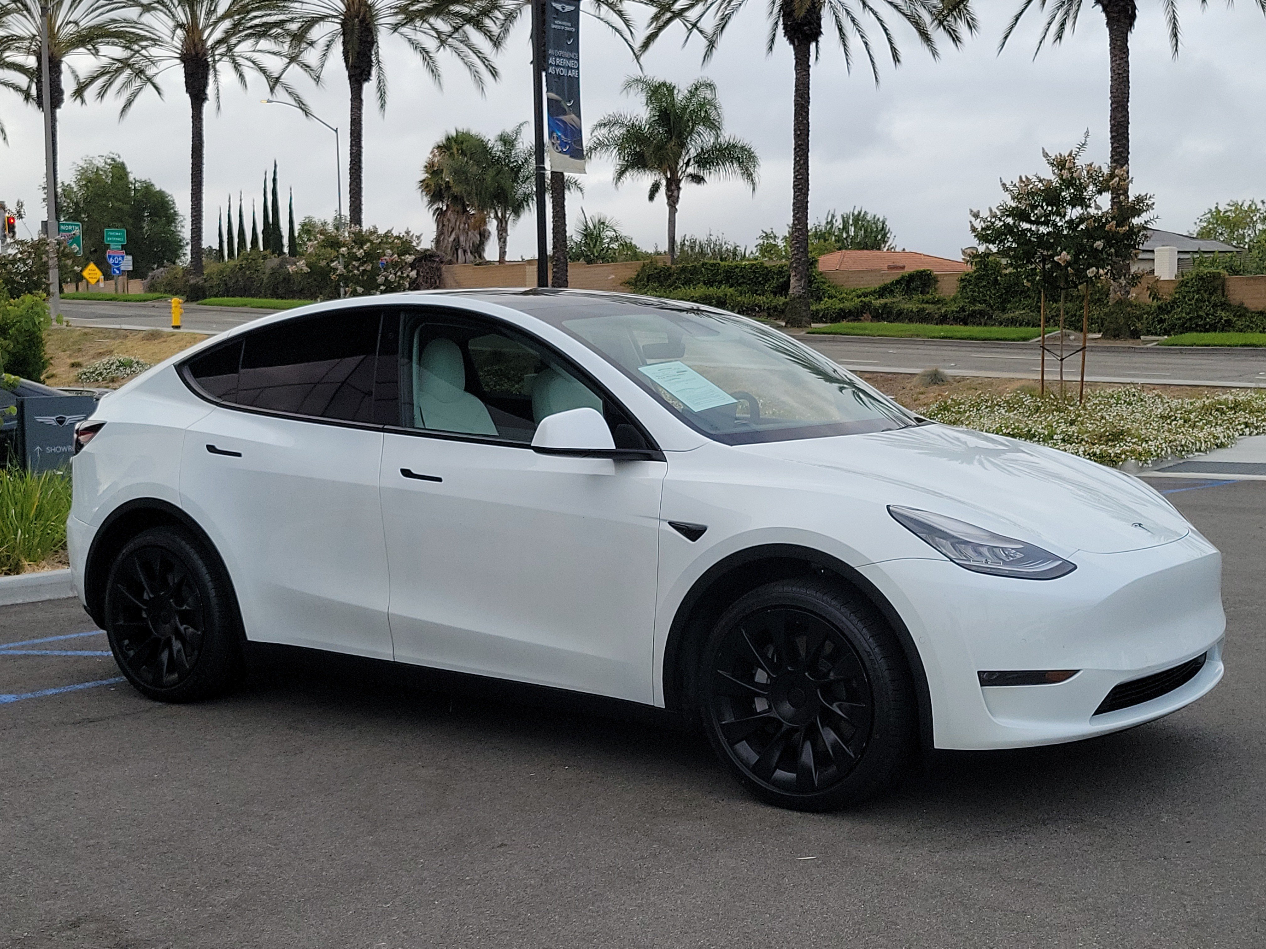 Used 2020 Tesla Model Y Long Range AWD/4WD image 26