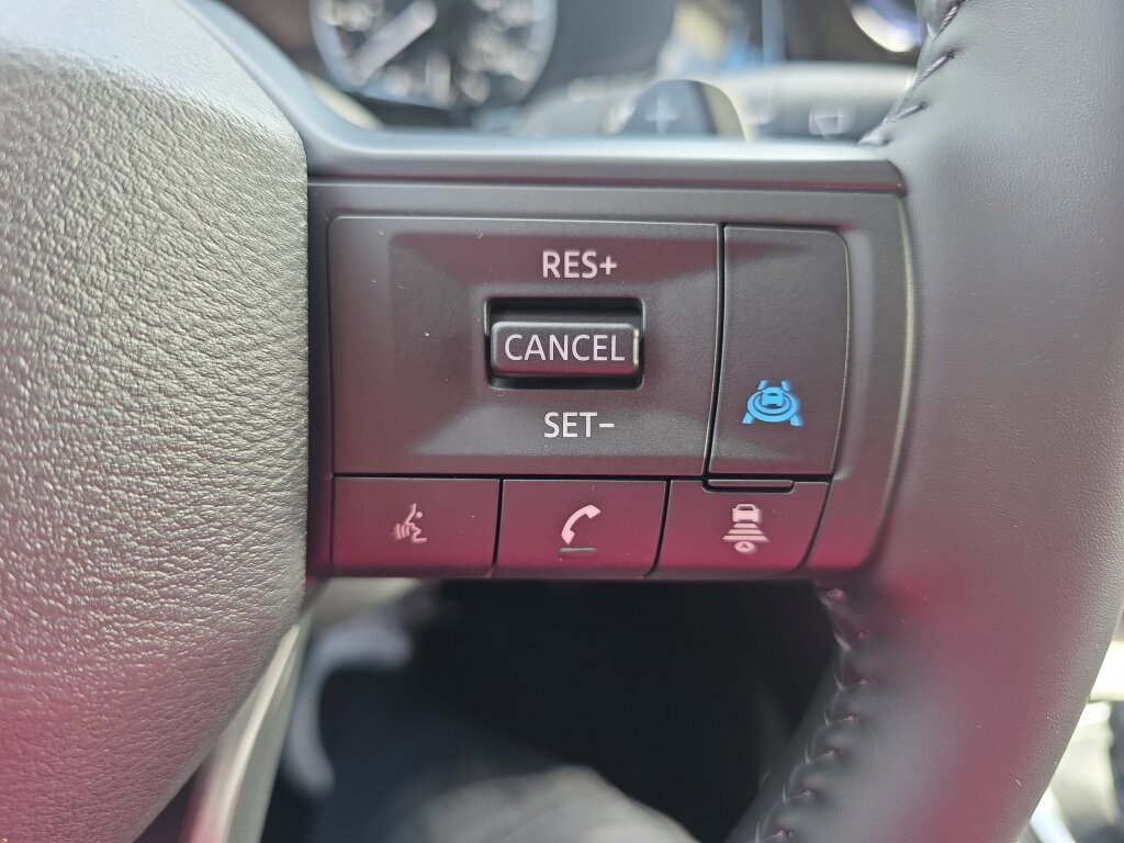 New 2026 Nissan Pathfinder SV image 10