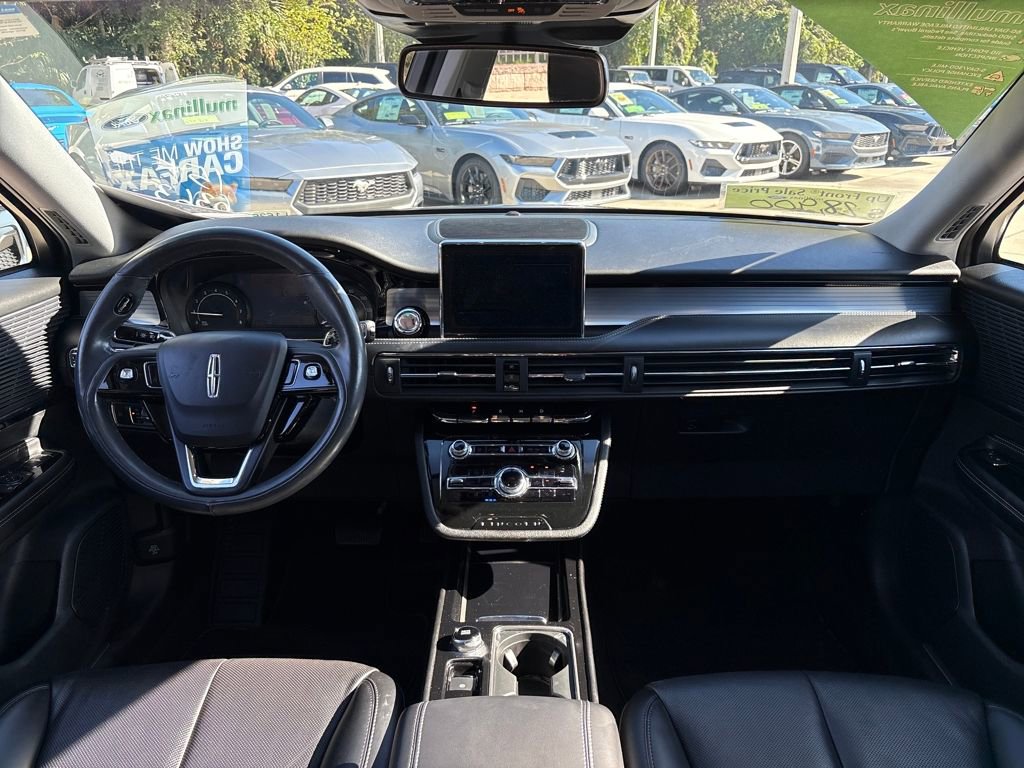 Used 2021 Lincoln Corsair AWD w/ Premium Package image 8