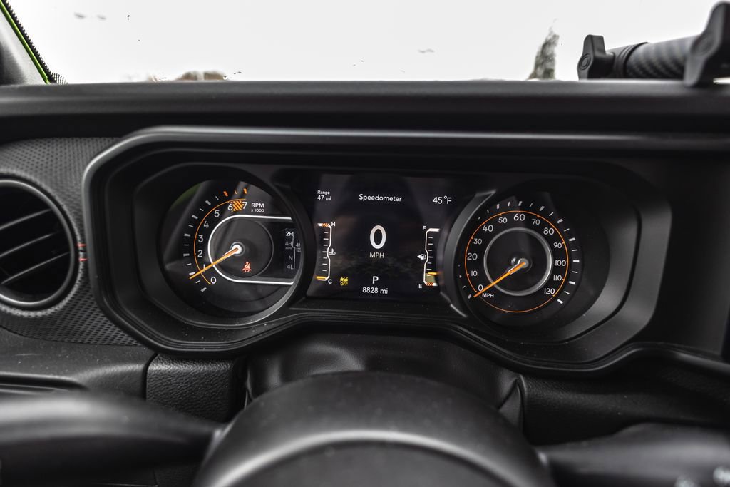 Used 2025 Jeep Wrangler Unlimited Rubicon image 6