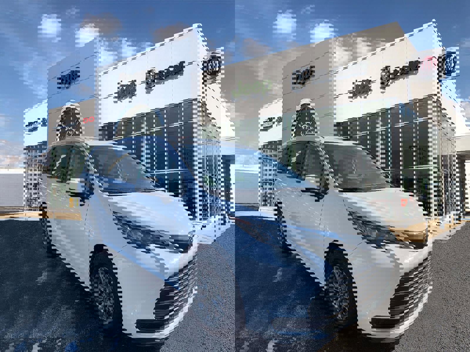 Used 2024 Toyota Sienna LE