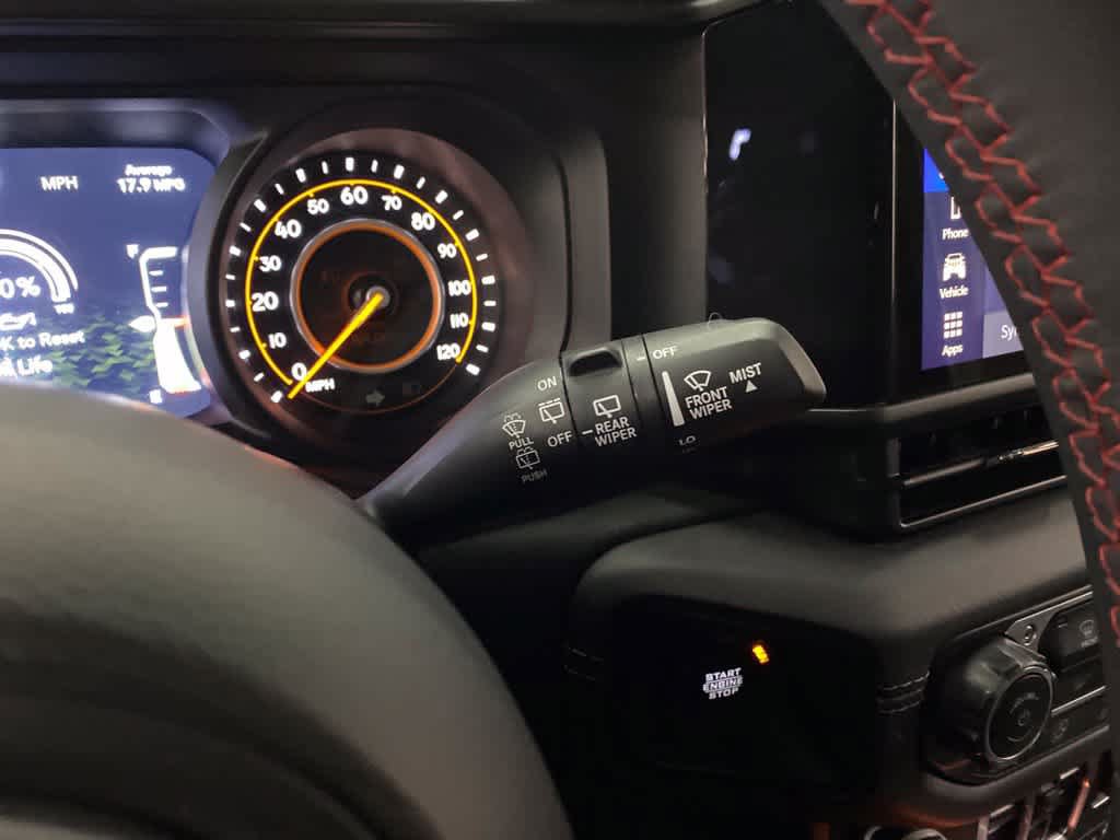 Used 2025 Jeep Wrangler Unlimited Rubicon AWD/4WD image 23