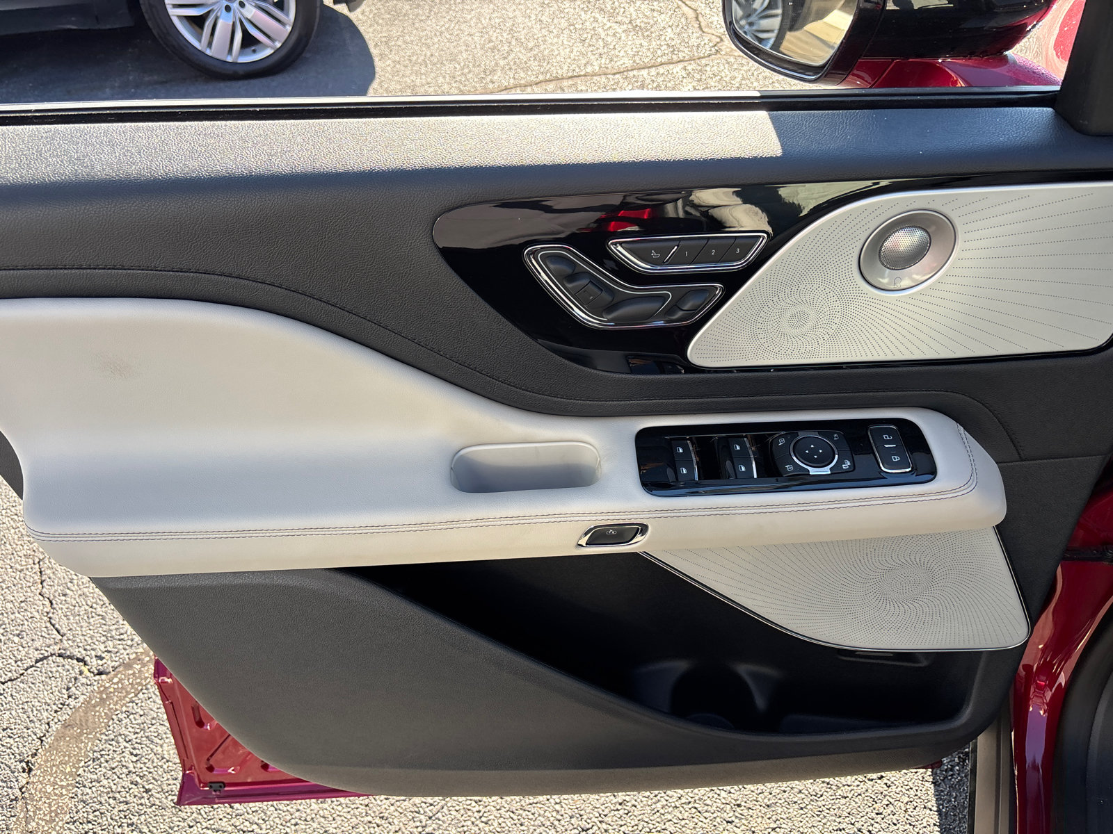 New 2027 Lincoln Aviator Reserve AWD/4WD image 11