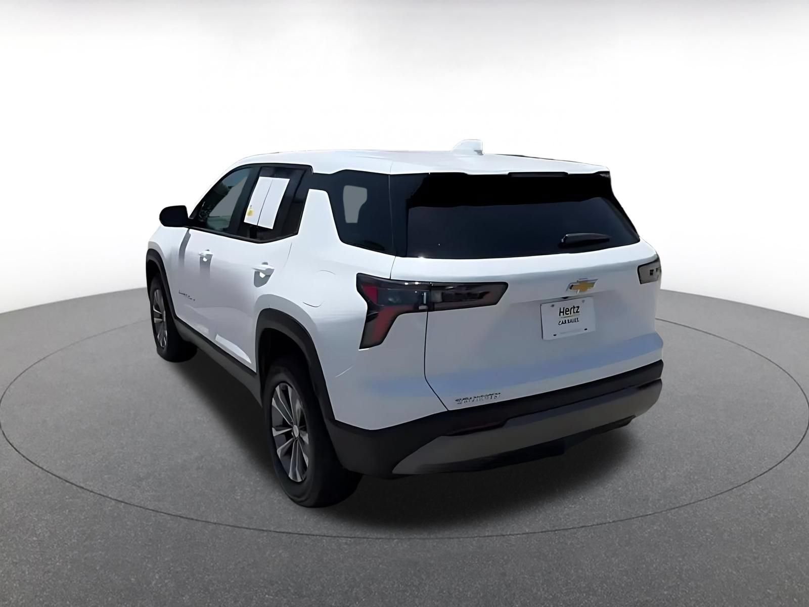 Used 2025 Chevrolet Equinox LT FWD image 11