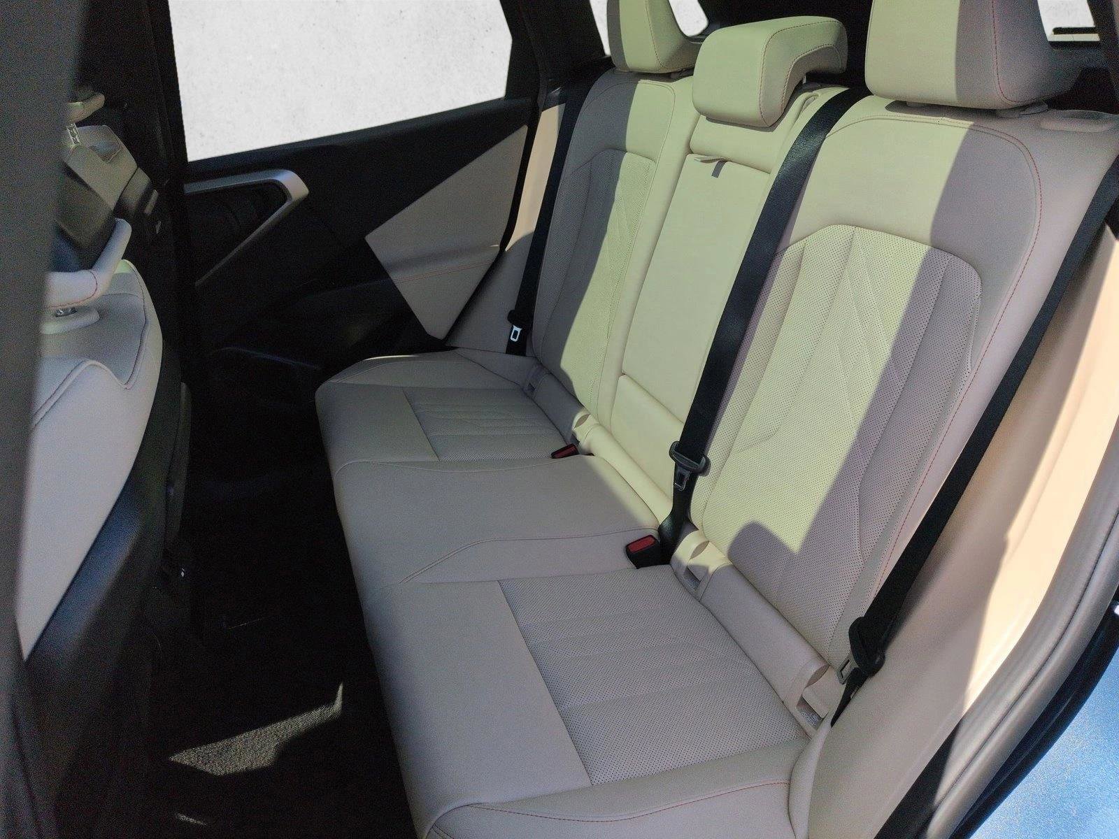 Used 2025 BMW X3 xDrive30 w/ Convenience Package AWD/4WD image 19