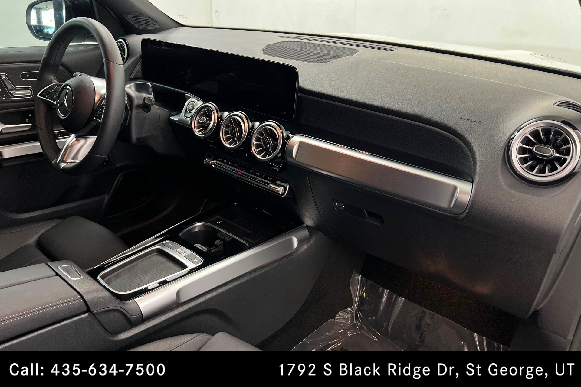 Certified 2026 Mercedes-Benz GLB 250 4MATIC image 24