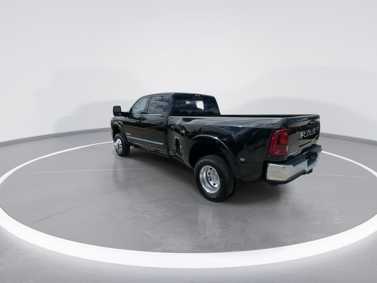 New 2026 RAM 3500 Limited AWD/4WD image 7