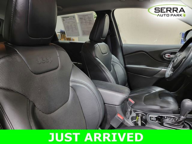 Used 2019 Jeep Cherokee Limited image 16