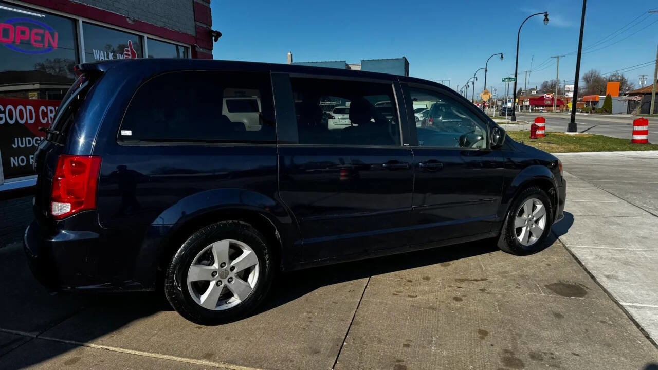 Used 2013 Dodge Grand Caravan SE image 3