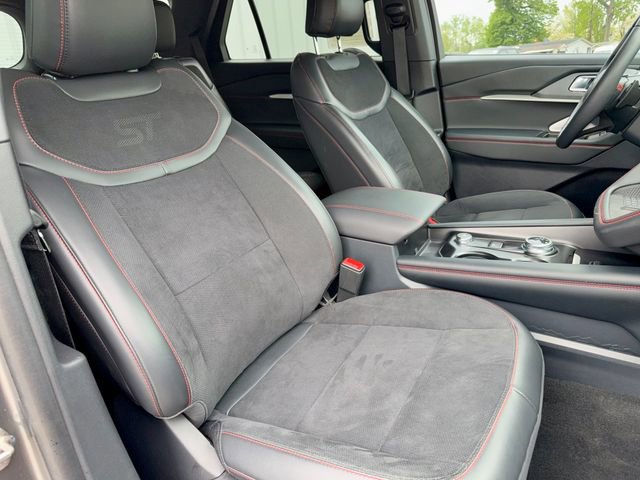 Used 2025 Ford Explorer ST w/ Sun And Sound Package AWD/4WD image 9