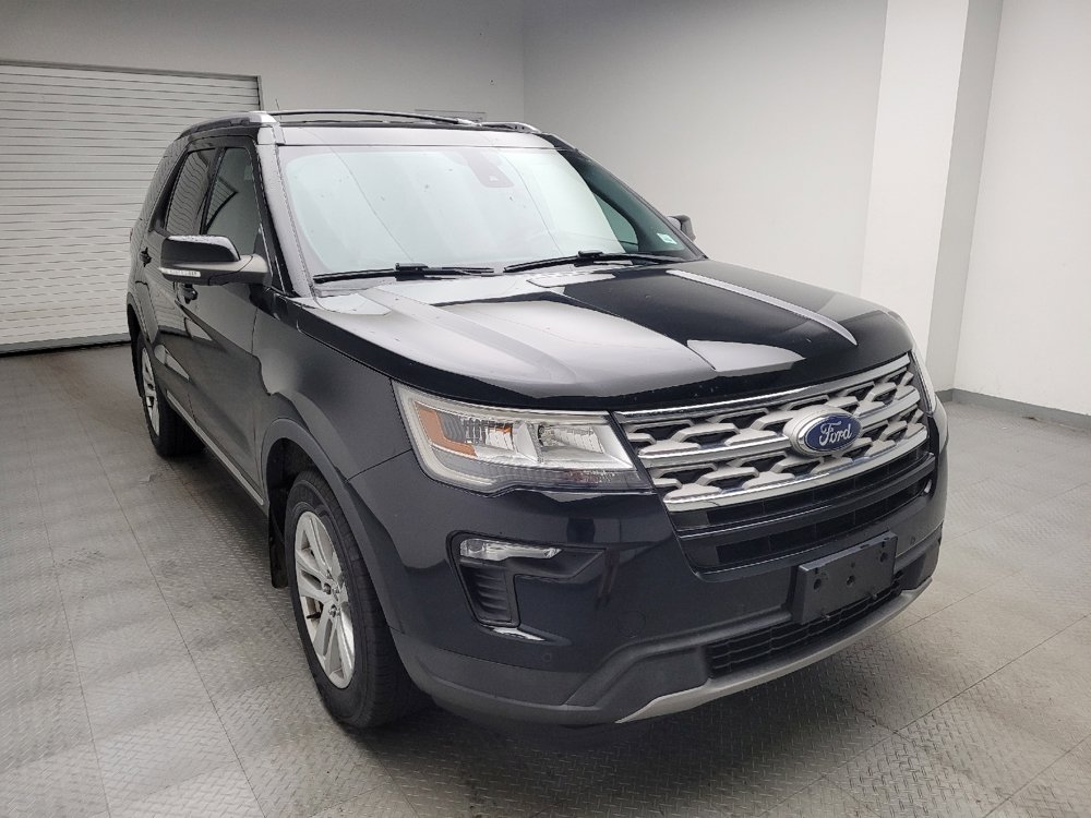Used 2018 Ford Explorer XLT w/ Equipment Group 202A AWD/4WD image 13