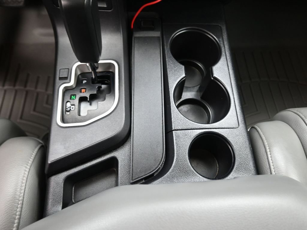 Used 2020 Toyota Sequoia SR5 w/ Premium Package image 10