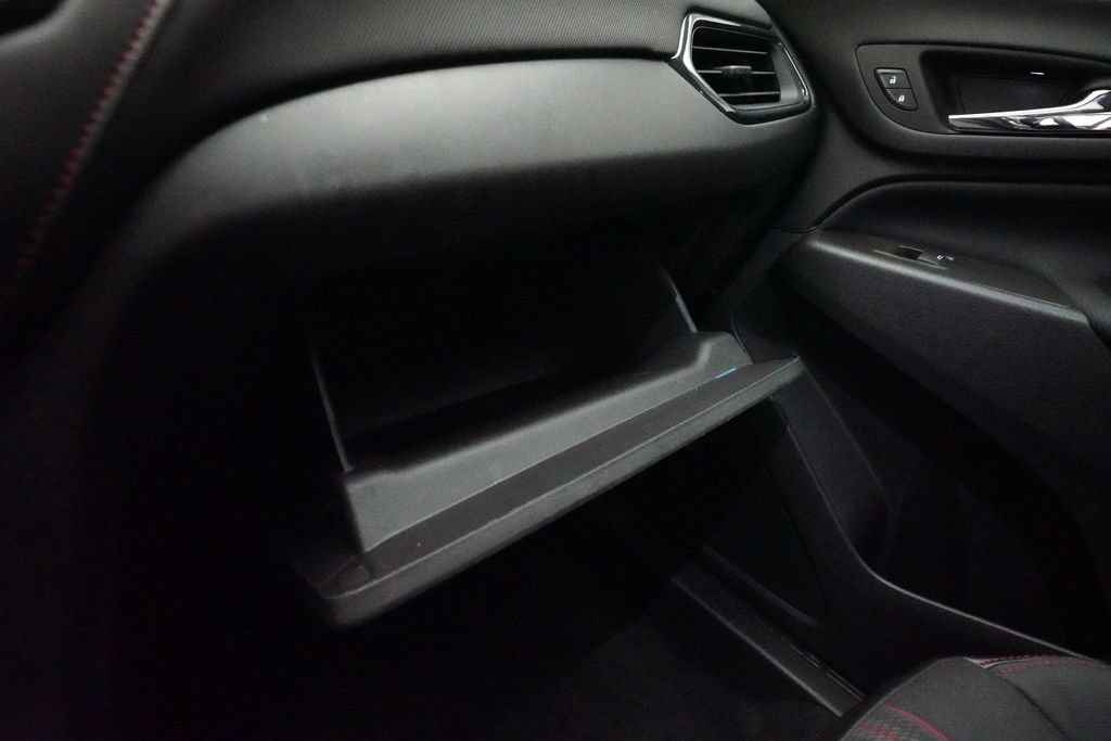 Used 2023 Chevrolet Equinox RS AWD/4WD image 30