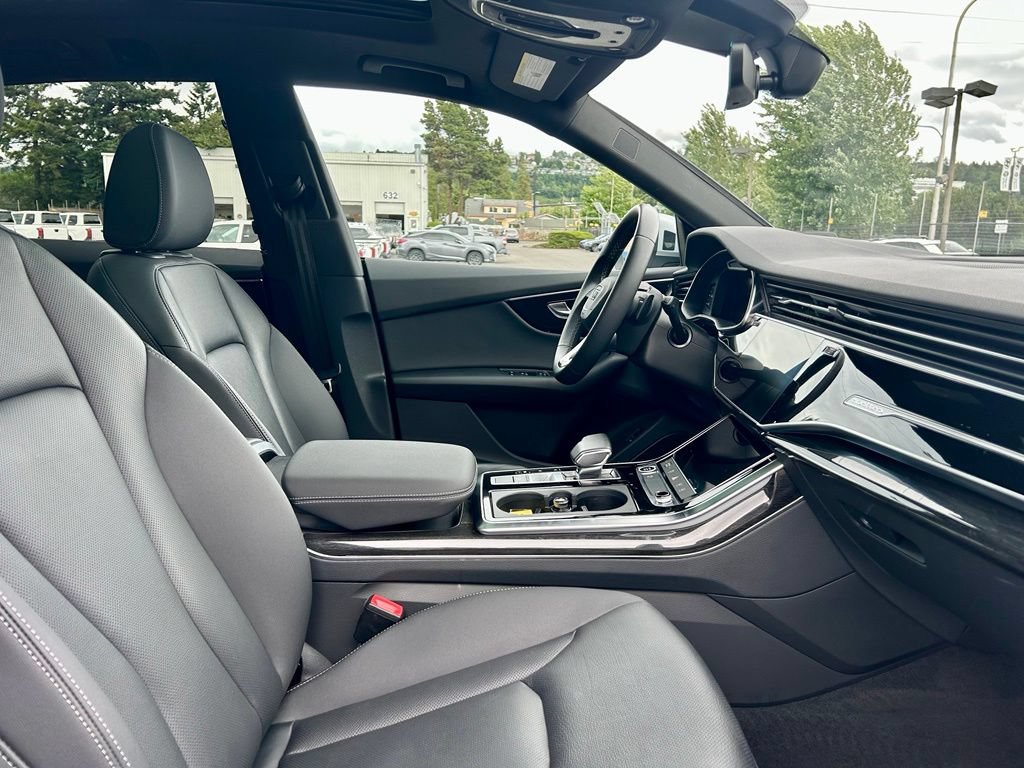 Used 2021 Audi Q8 Premium Plus AWD/4WD image 16