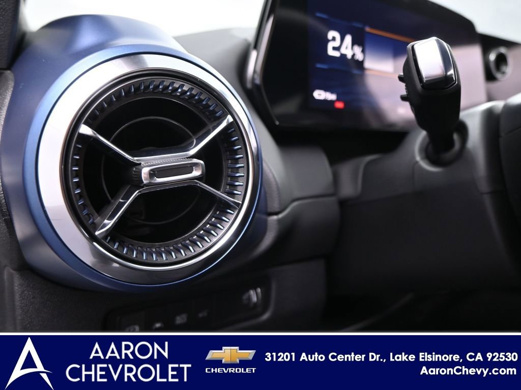 New 2026 Chevrolet Equinox EV LT AWD/4WD image 19