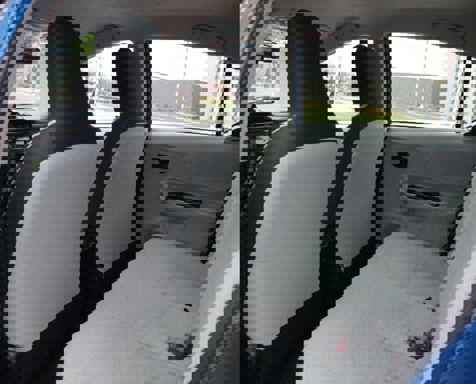 Used 2012 Toyota Prius C One image 9