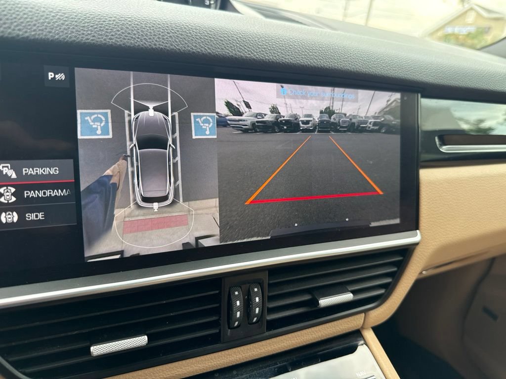 Used 2020 Porsche Cayenne AWD/4WD image 25