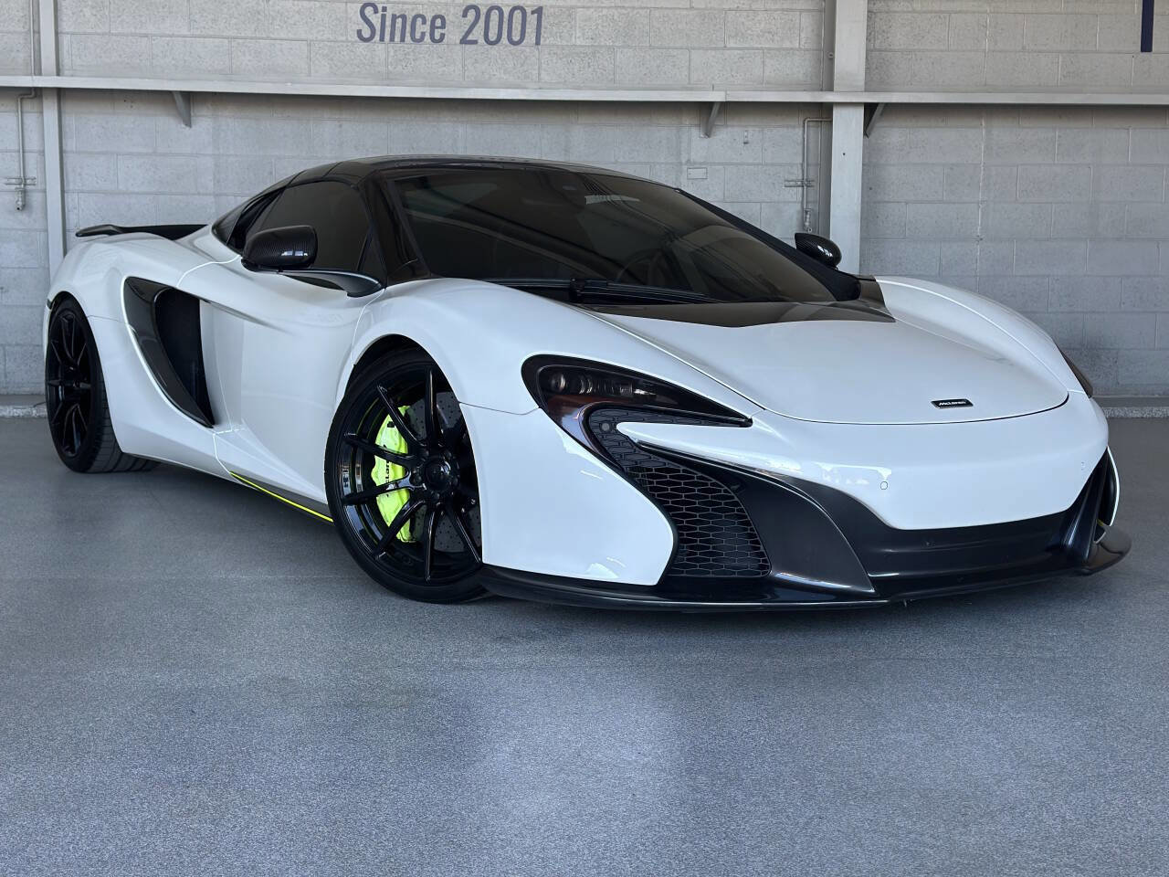 Used 2015 McLaren 650S Spider image 2